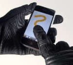 gloves-phone